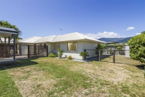 Photo of property in 33 Monaco View, Stoke, Nelson, 7011