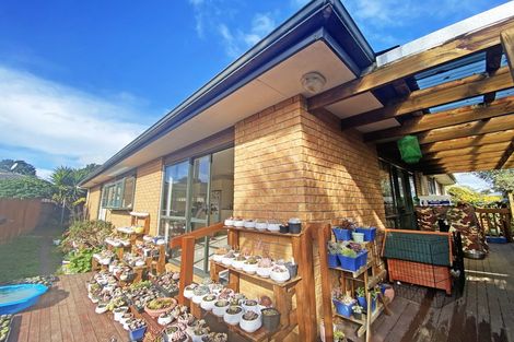 Photo of property in 3 Quartley Place, Huntington Park, Auckland, 2013