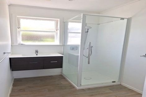 Photo of property in 17 Cypress Drive, Maungaraki, Lower Hutt, 5010