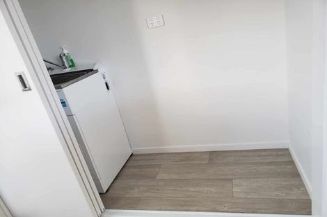 Photo of property in 21 Tairere Crescent, Rosehill, Papakura, 2113