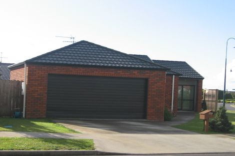 Photo of property in 1 Derg Place, East Tamaki, Auckland, 2013