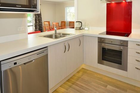 Photo of property in 4 Pahi Place, West Harbour, Auckland, 0618