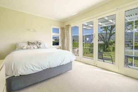 Photo of property in 23 Home Street, Manapouri, 9679