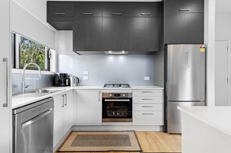 Photo of property in 12 Hava Place, Green Bay, Auckland, 0604