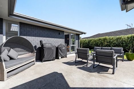 Photo of property in 26 Fernbrook Drive, Hurworth, New Plymouth, 4310