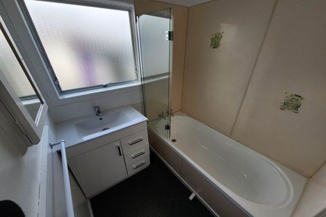 Photo of property in 28 Braemar Street, Levin, 5510