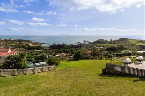 Photo of property in 13 Nancy Wake Place, Cable Bay, 0420