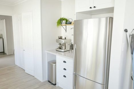 Photo of property in 85 Park Road, Carterton, 5713