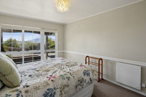 Photo of property in 7 Krissell Place, Acacia Bay, Taupo, 3330