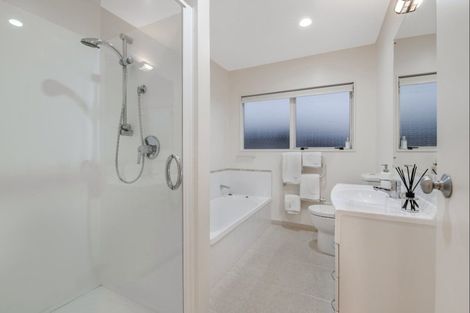 Photo of property in 14c Stanmore Bay Road, Stanmore Bay, Whangaparaoa, 0932