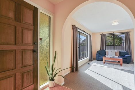Photo of property in 3 Manson Place, Russley, Christchurch, 8042
