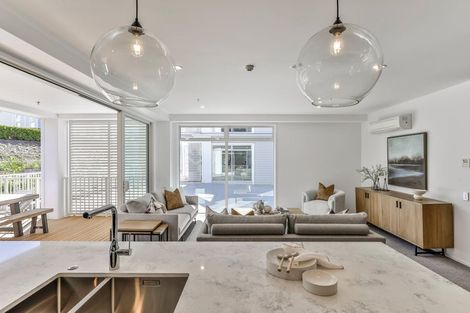 Photo of property in 109 Hibiscus Drive, Orewa, 0931