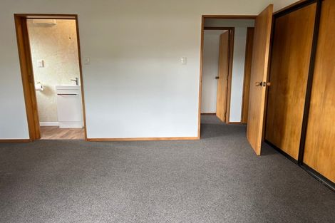 Photo of property in 18 Geraldo Place, Russley, Christchurch, 8042