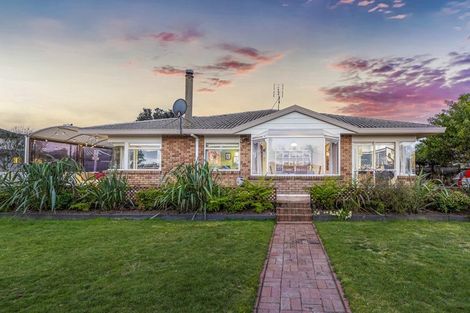 Photo of property in 48 Settlers Grove, Orewa, 0931