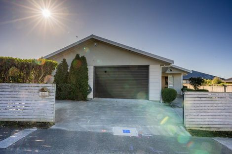 Photo of property in 106 Roberts Line, Kelvin Grove, Palmerston North, 4414