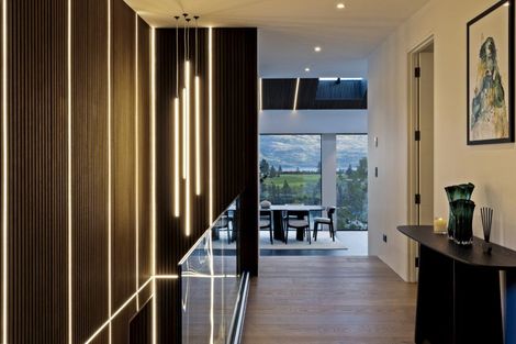 Photo of property in 9 Earnslaw Terrace, Queenstown, 9300