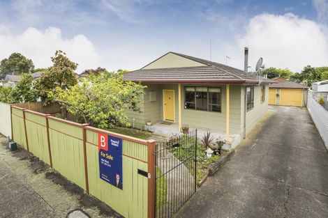 Photo of property in 9 Shamrock Street, Takaro, Palmerston North, 4412