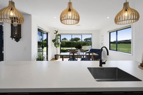 Photo of property in 8 Tikorangi Road East, Tikorangi, 4383