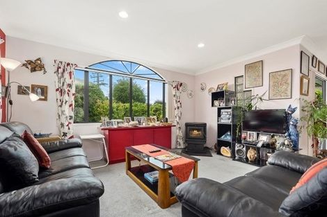 Photo of property in 16 Pampas Grove, Welcome Bay, Tauranga, 3112