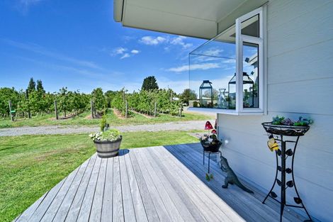 Photo of property in 25 Watson Road, Karamu, Hastings, 4172