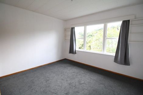 Photo of property in 10 Kamla Way, Khandallah, Wellington, 6035