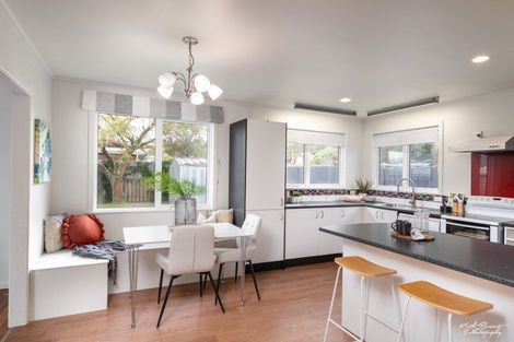 Photo of property in 14 Prestige Place, Maoribank, Upper Hutt, 5018