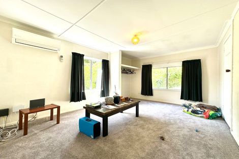 Photo of property in 65 Elmslie Road, Pinehaven, Upper Hutt, 5019