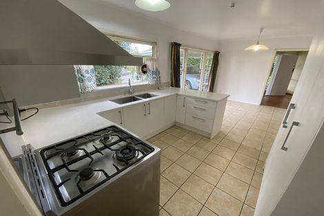 Photo of property in 4 Glenmore Road, Sunnyhills, Auckland, 2010