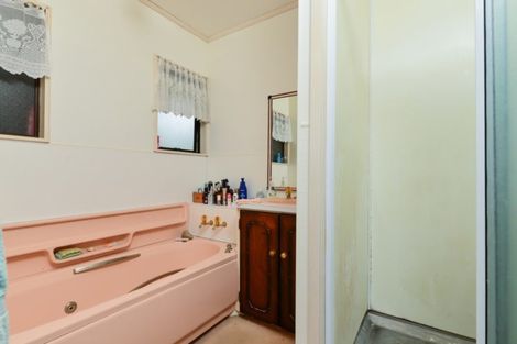 Photo of property in 15b Victoria Avenue, Waiuku, 2123