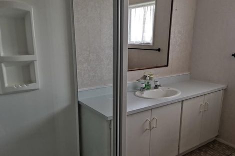 Photo of property in 1 Prion Place, One Tree Point, 0118