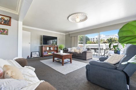 Photo of property in 4 Sandleigh Road, Hamilton Lake, Hamilton, 3204