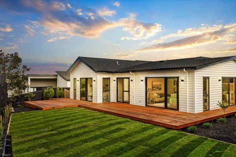 Photo of property in 41 Surf View Crescent, Red Beach, 0932
