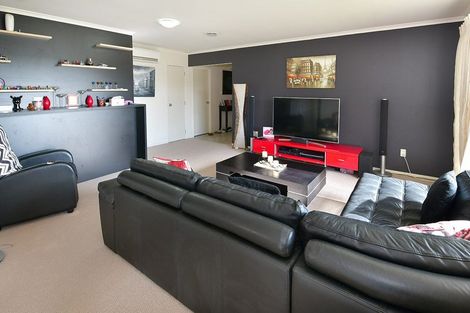 Photo of property in 1 Springtide Place, Red Beach, 0932