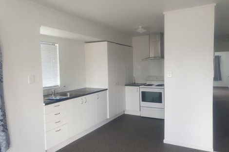 Photo of property in 11 Bittern Place, Henderson, Auckland, 0610