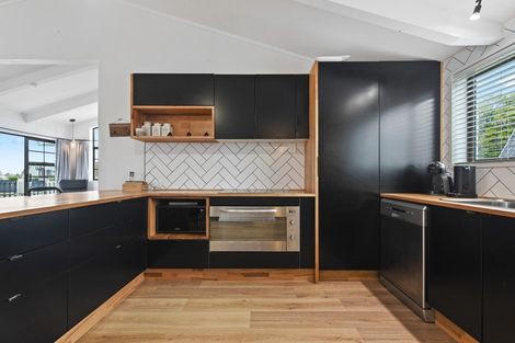 Photo of property in 112 Aberdeen Drive, Dinsdale, Hamilton, 3204