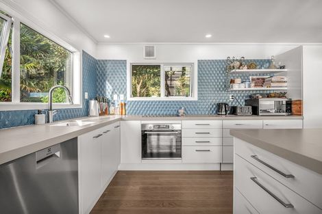 Photo of property in 35 Adams Road, Thornton Bay, Thames, 3575