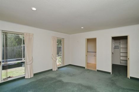 Photo of property in 15 Basil Place, Mount Pleasant, Christchurch, 8081