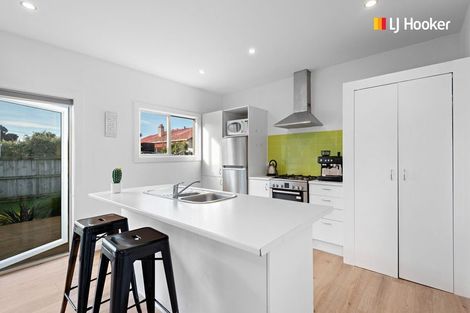 Photo of property in 69 Hargest Crescent, Saint Clair, Dunedin, 9012