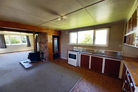 Photo of property in 25 Main Road, Tuatapere, 9620