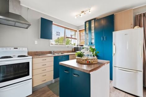 Photo of property in 10 Joshua Place, Weymouth, Auckland, 2103