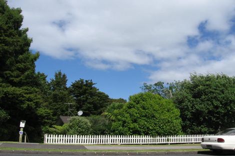 Photo of property in 42 Park Hill Road, Birkenhead, Auckland, 0626