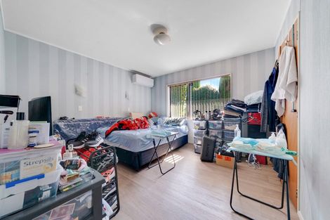 Photo of property in 1/3 Kelvin Road, Papakura, 2110