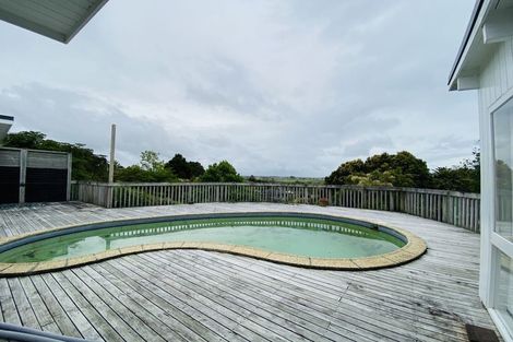 Photo of property in 156 Bleakhouse Road, Mellons Bay, Auckland, 2014