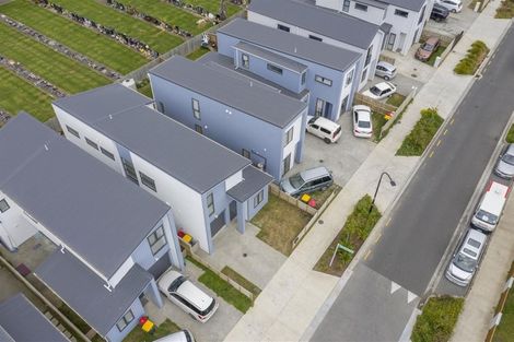 Photo of property in 31 Tapuwae Way, Mangere Bridge, Auckland, 2022