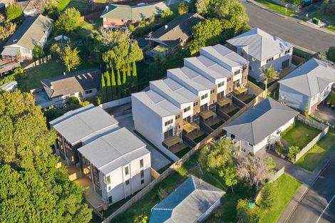 Photo of property in 72b Sycamore Drive, Sunnynook, Auckland, 0620