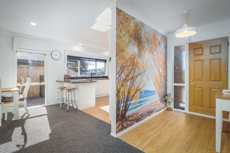 Photo of property in 11 Oaklands Drive, Cambridge, 3434