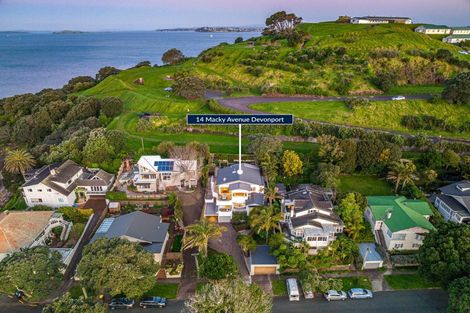 Photo of property in 14 Macky Avenue, Devonport, Auckland, 0624