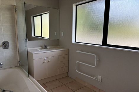 Photo of property in 48 Milan Drive, Glen Eden, Auckland, 0602