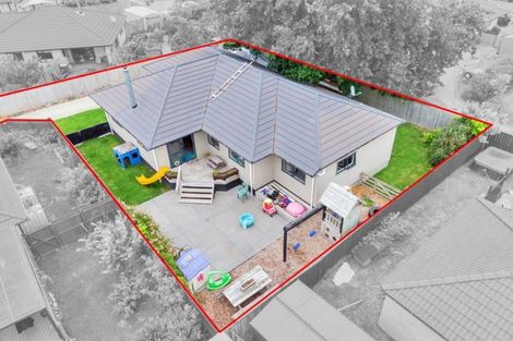 Photo of property in 38 Raabia Close, Parakai, 0830