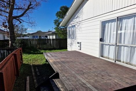 Photo of property in 6 Sabot Place, Massey, Auckland, 0614